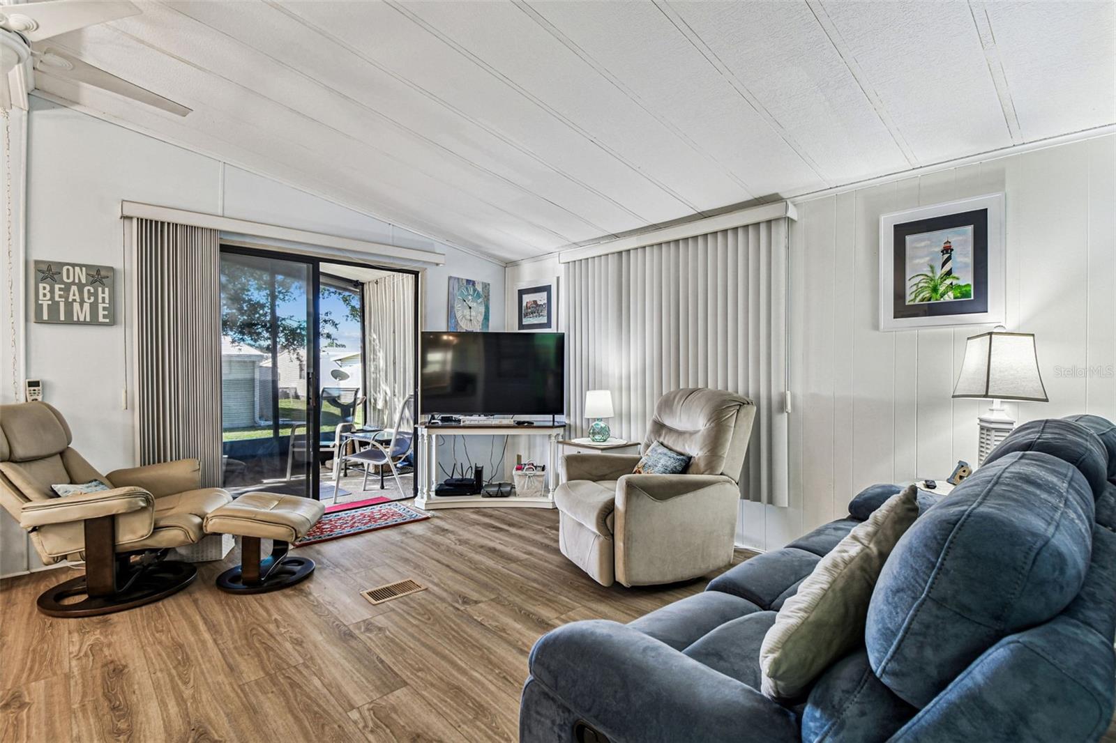 Image 18 of 77 For 12501 Ulmerton Road 71