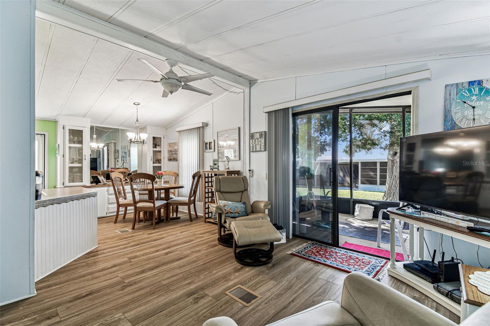Image 20 of 77 For 12501 Ulmerton Road 71