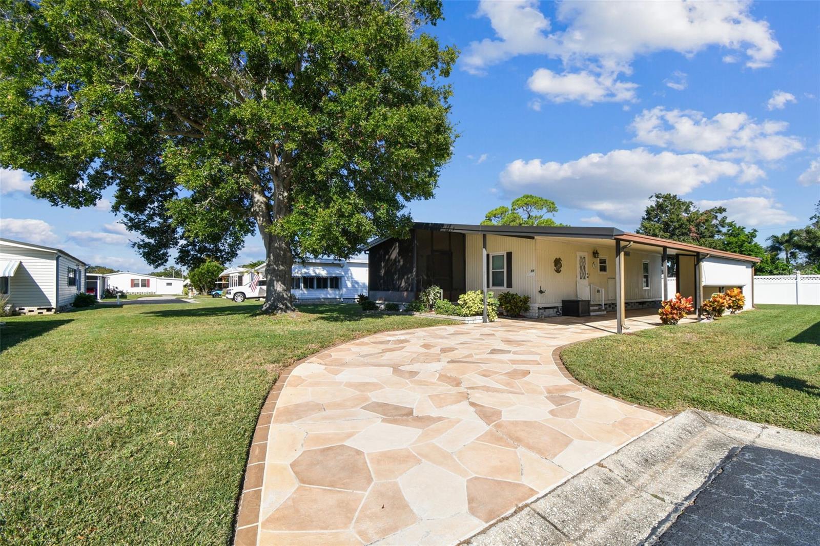 Image 4 of 77 For 12501 Ulmerton Road 71