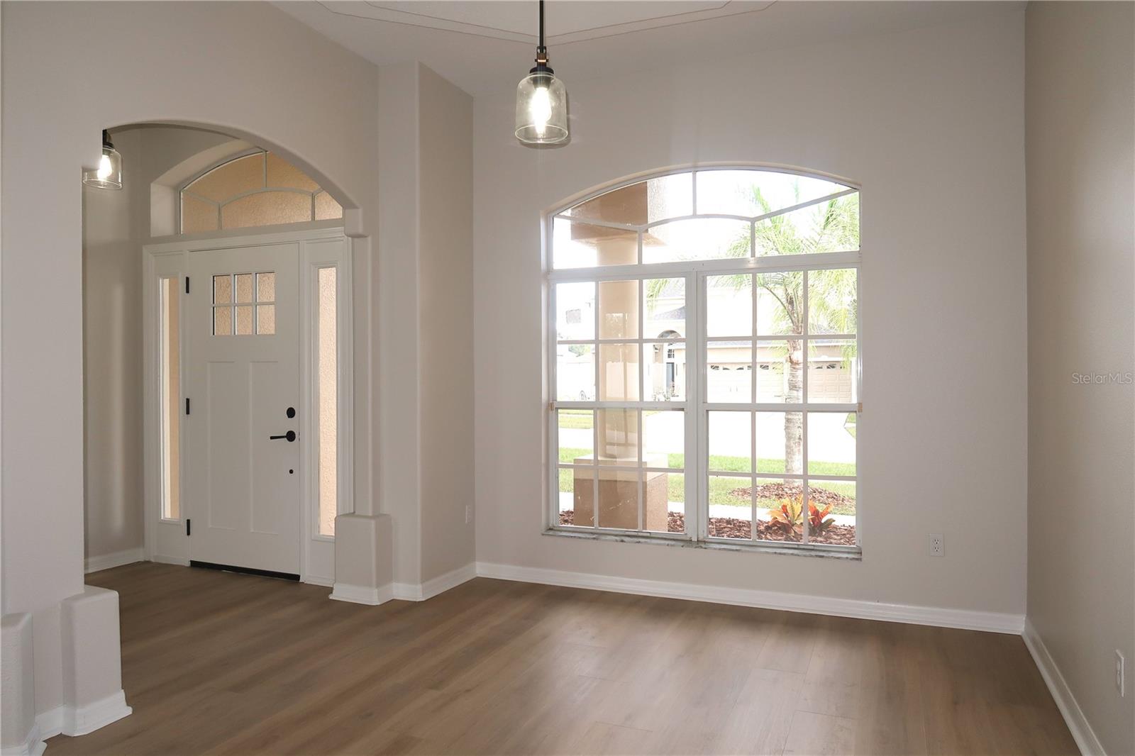 Image 18 of 50 For 4434 Creekside Drive