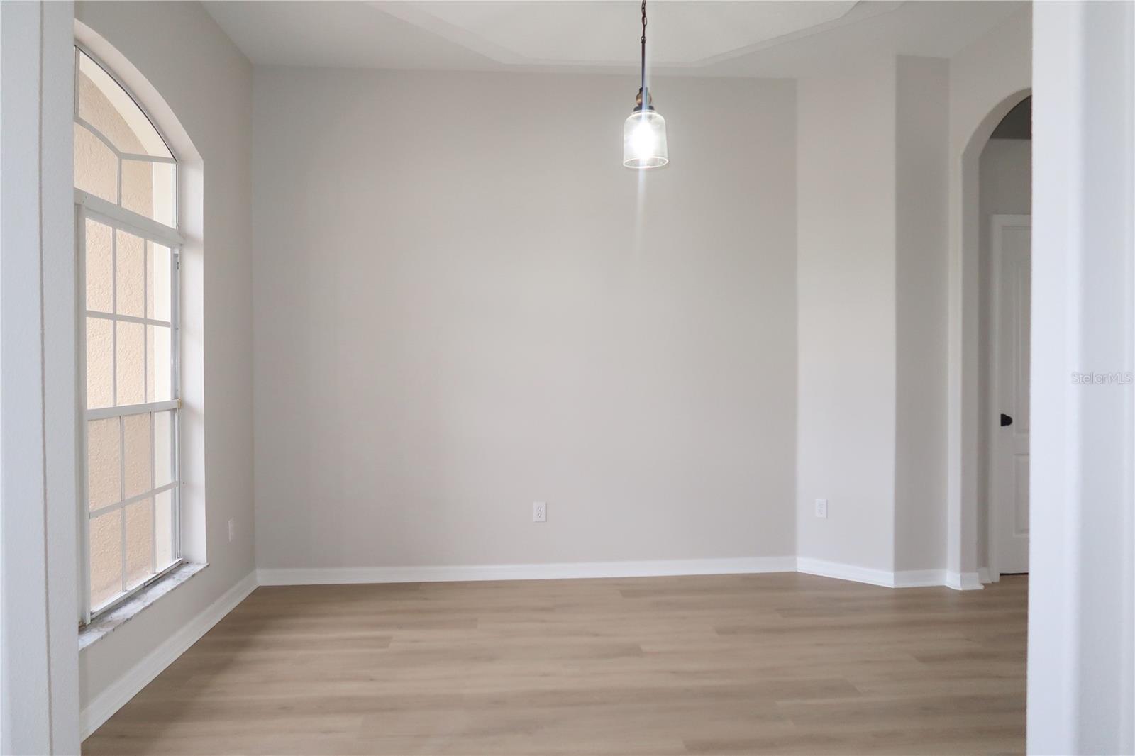 Image 19 of 50 For 4434 Creekside Drive