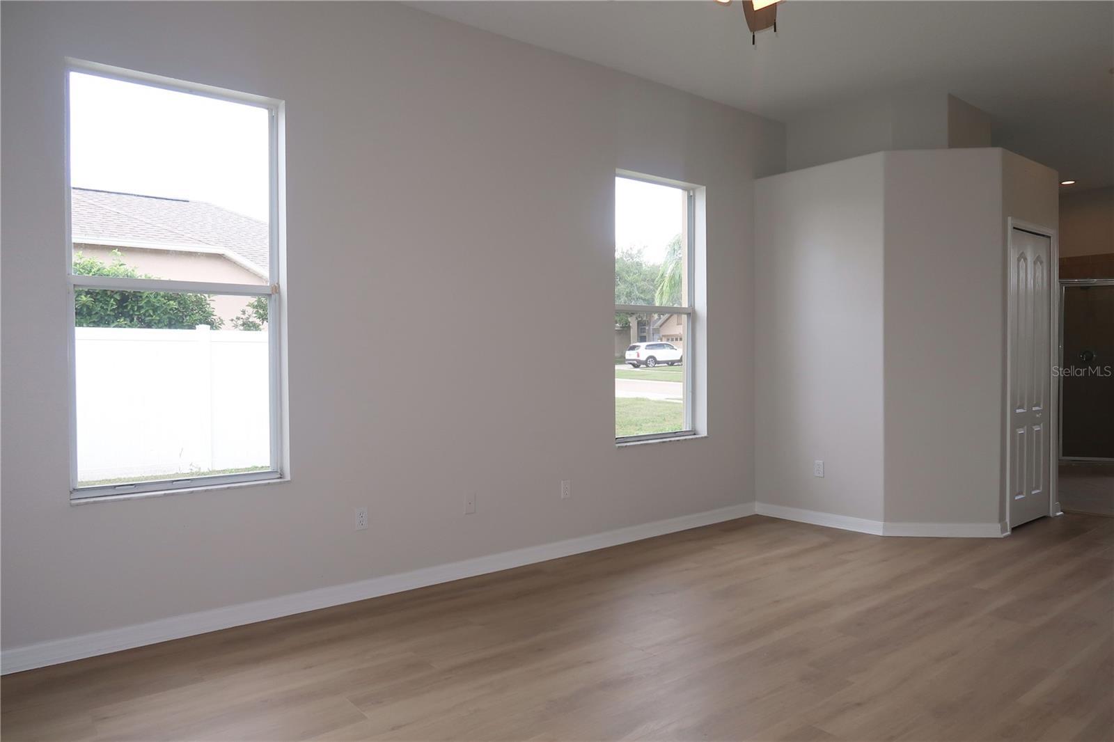 Image 31 of 50 For 4434 Creekside Drive