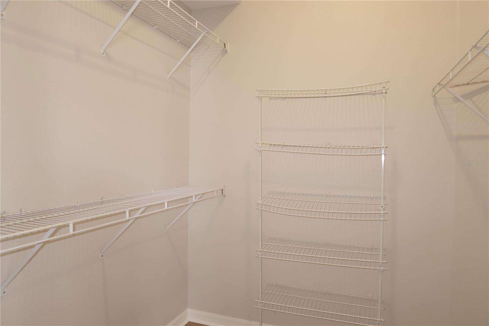 Image 36 of 50 For 4434 Creekside Drive