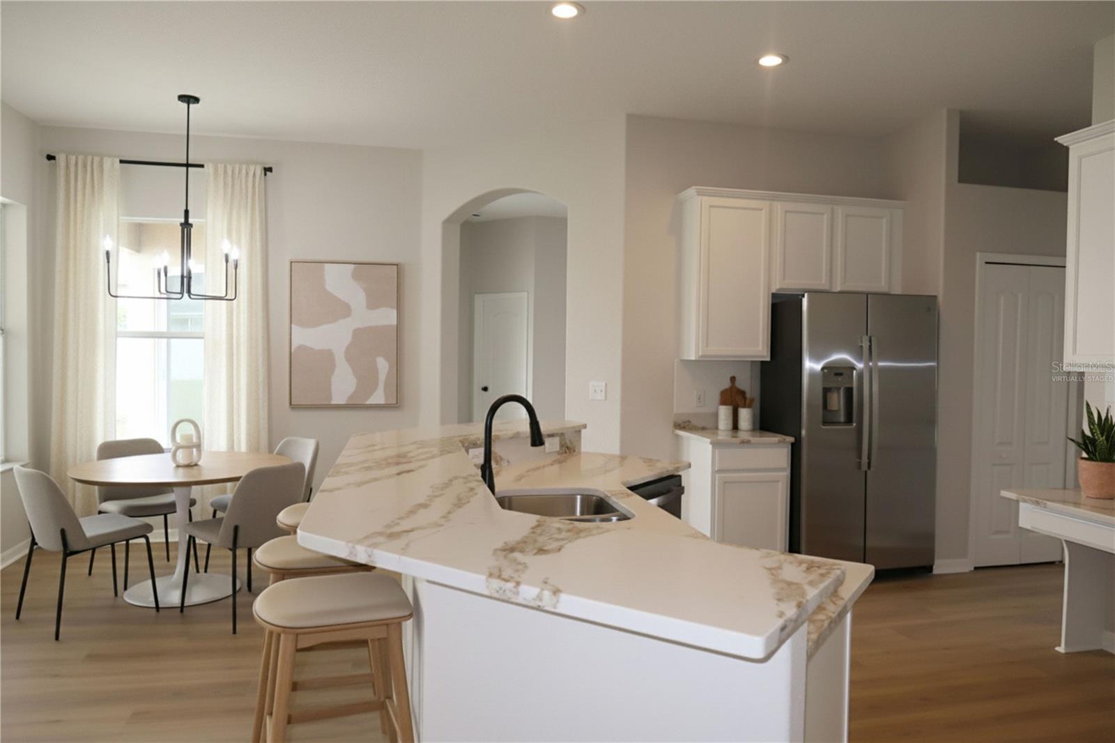 Image 4 of 50 For 4434 Creekside Drive