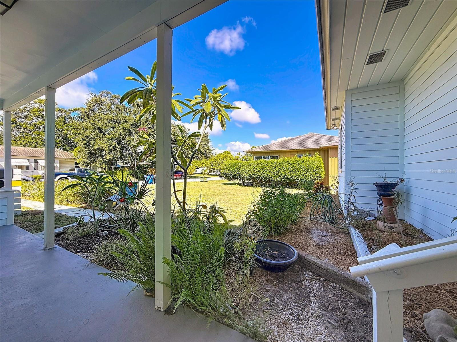 Image 15 of 65 For 320 Kingston Street S