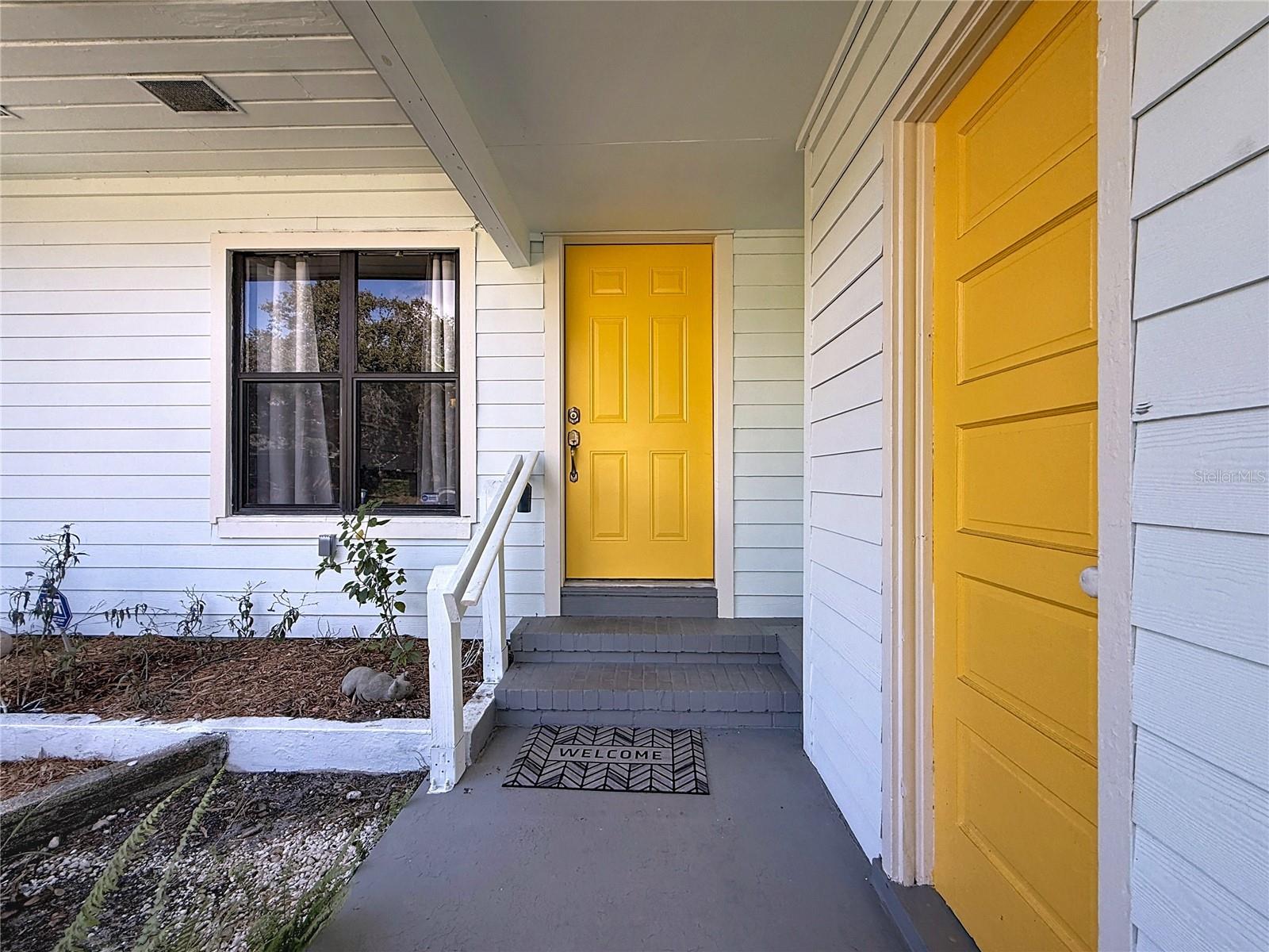 Image 16 of 65 For 320 Kingston Street S