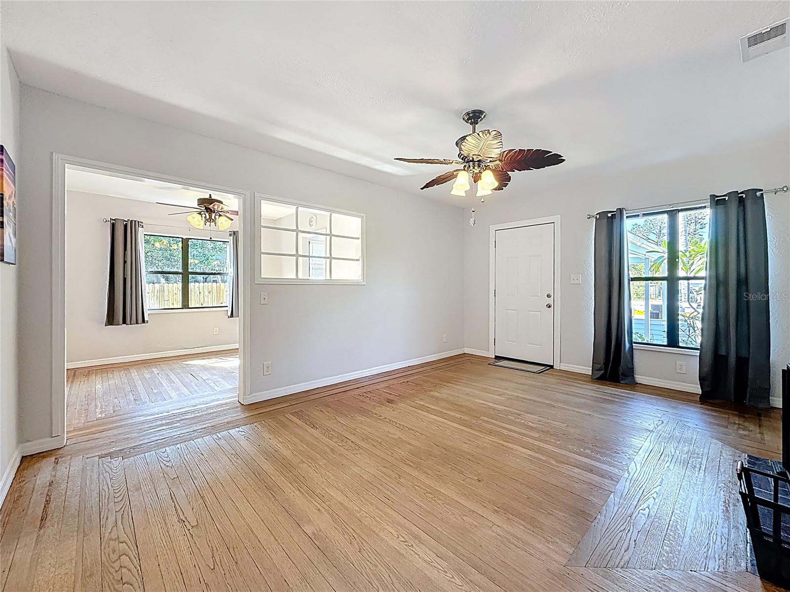 Image 20 of 65 For 320 Kingston Street S