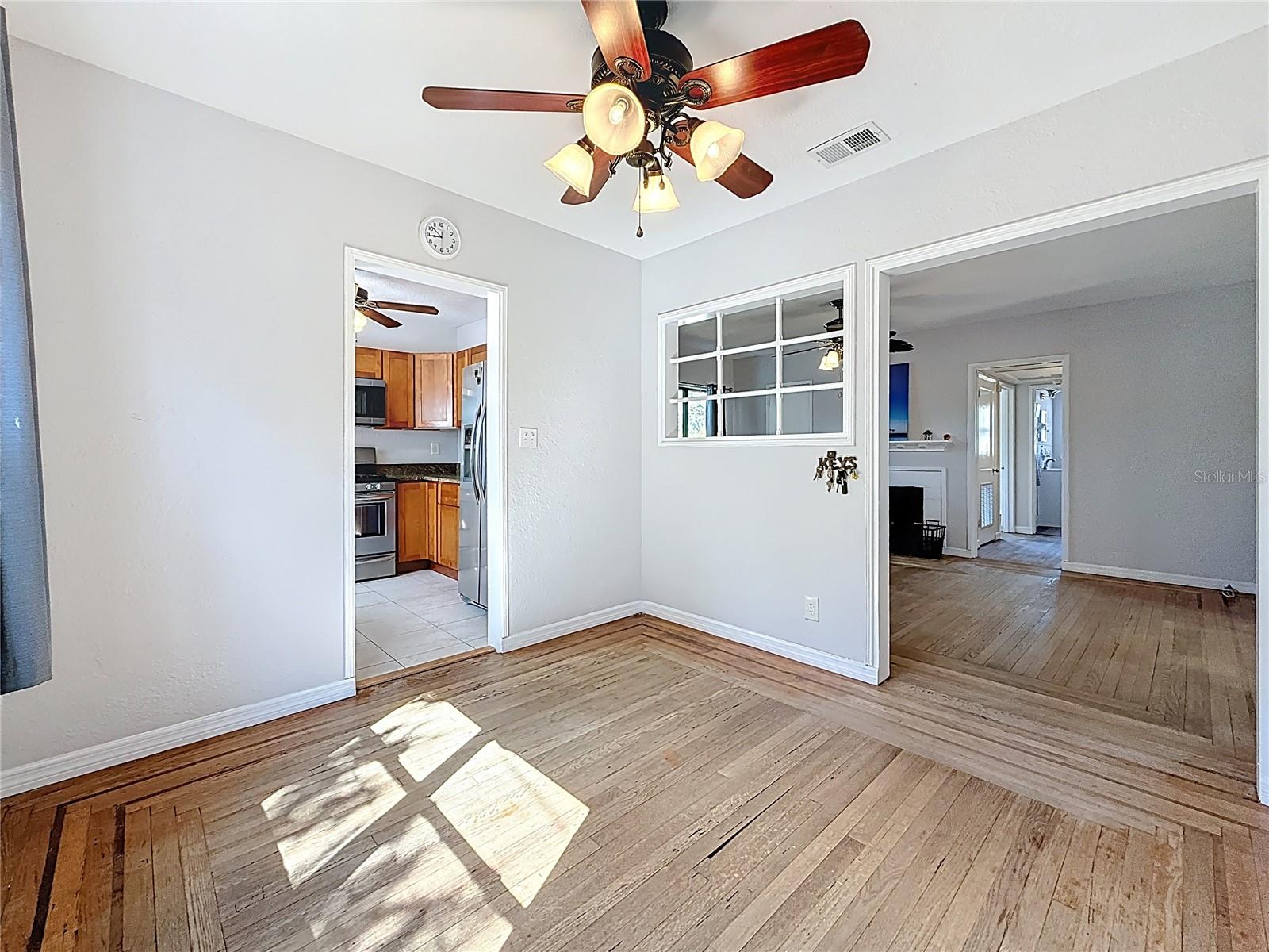 Image 23 of 65 For 320 Kingston Street S