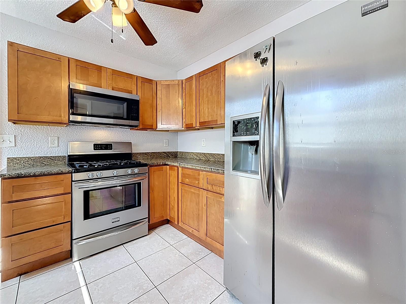 Image 27 of 65 For 320 Kingston Street S