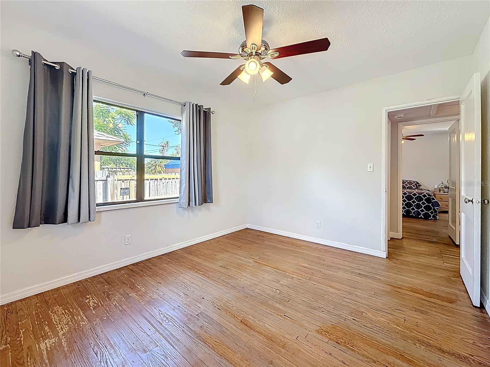 Image 34 of 65 For 320 Kingston Street S