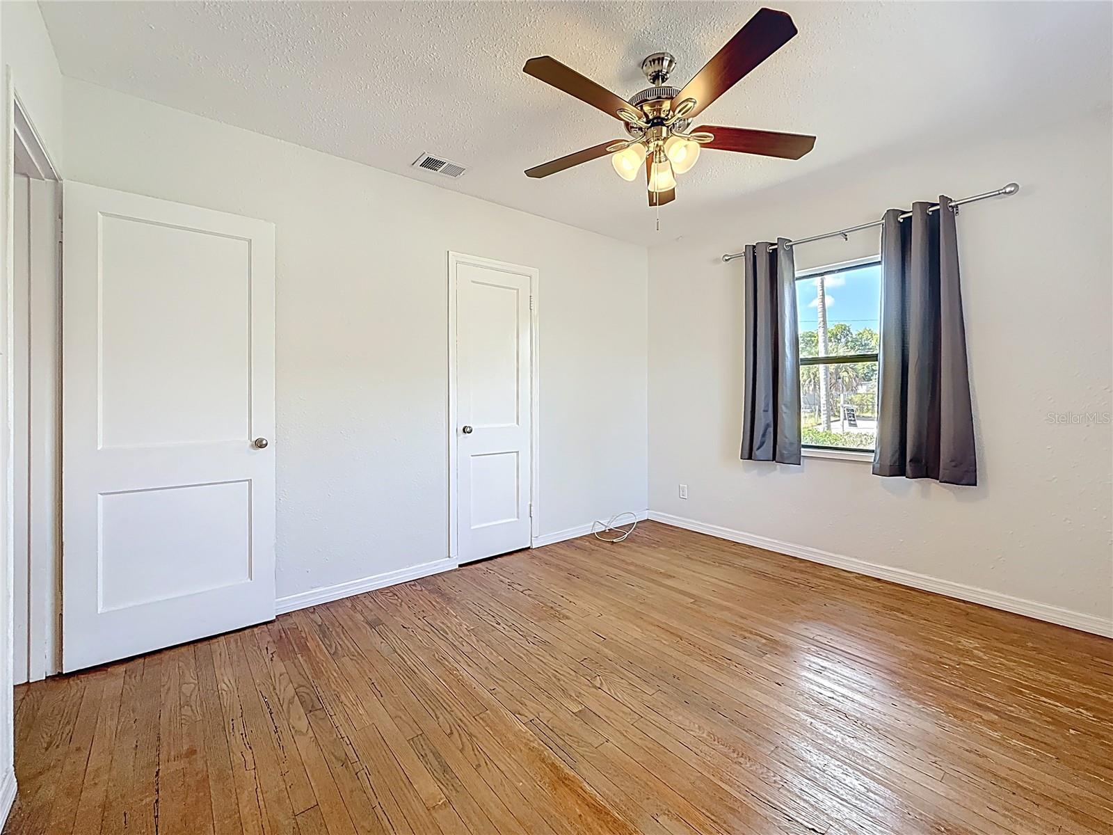 Image 36 of 65 For 320 Kingston Street S