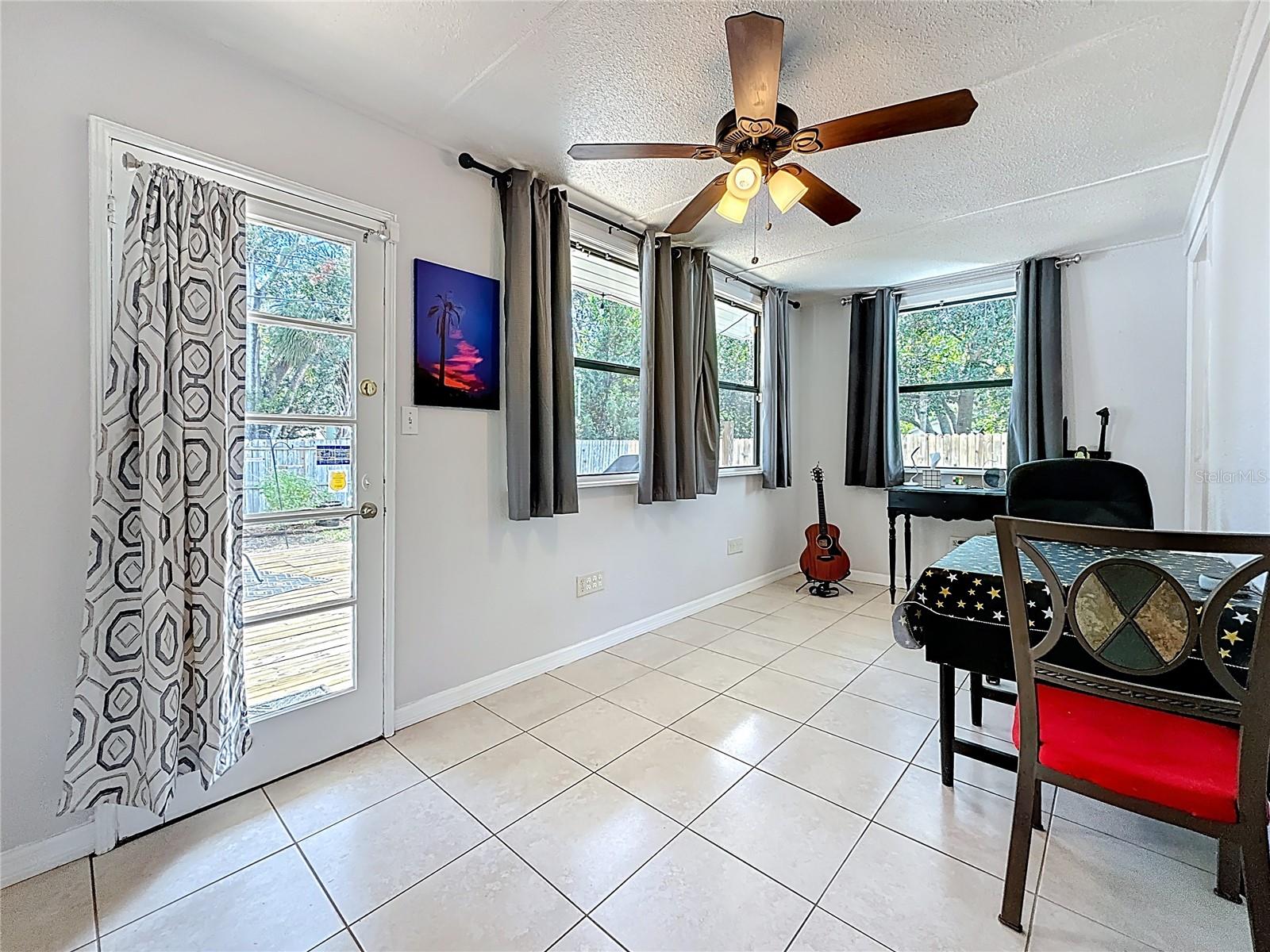 Image 46 of 65 For 320 Kingston Street S