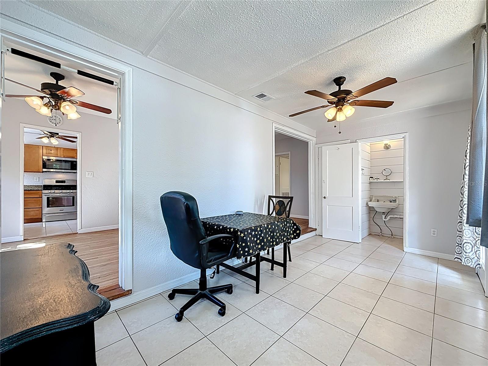 Image 48 of 65 For 320 Kingston Street S