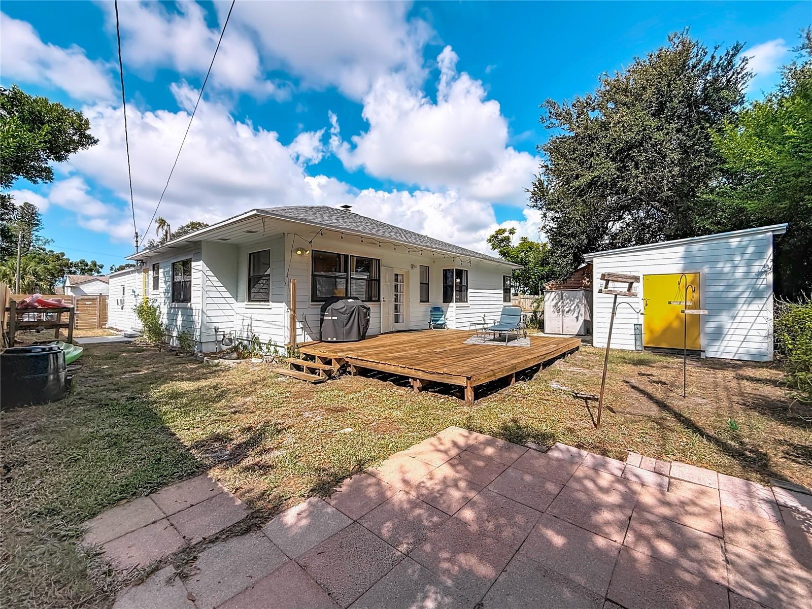 Image 58 of 65 For 320 Kingston Street S