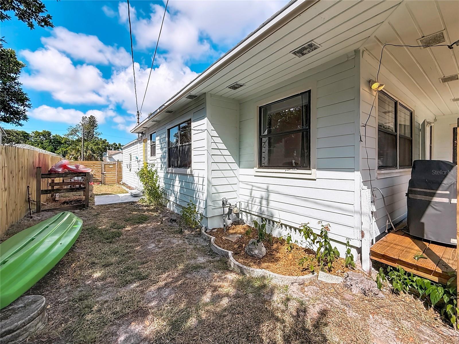 Image 60 of 65 For 320 Kingston Street S