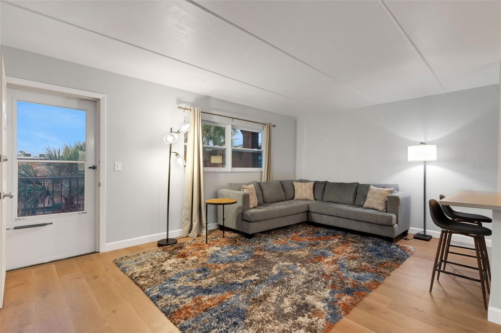 Image 18 of 51 For 12760 Indian Rocks Road 1087