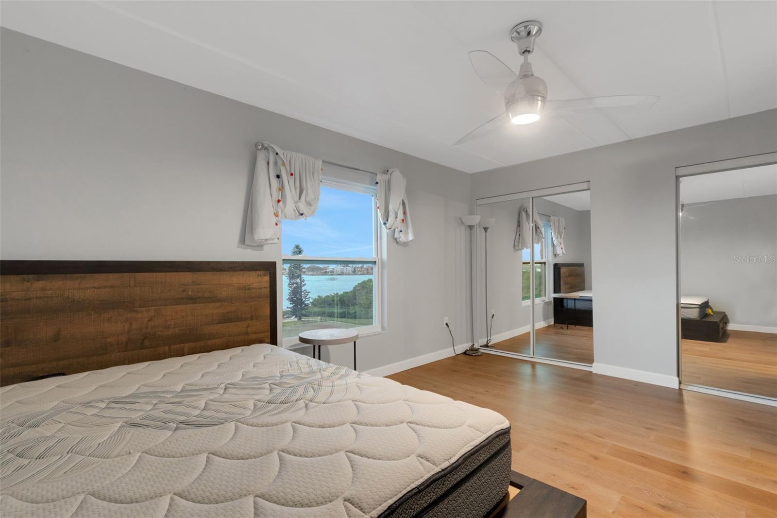 Image 36 of 51 For 12760 Indian Rocks Road 1087