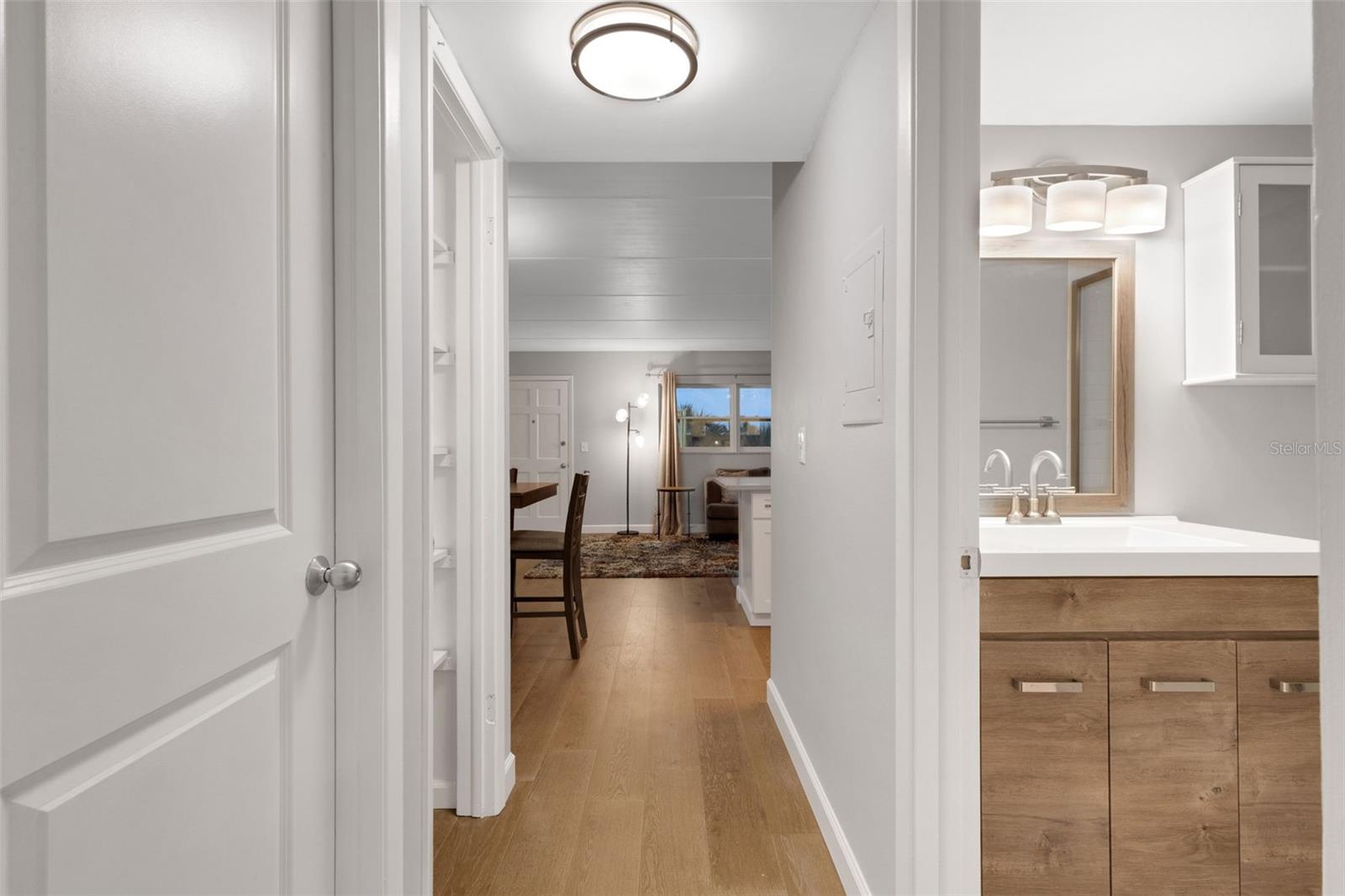 Image 41 of 51 For 12760 Indian Rocks Road 1087