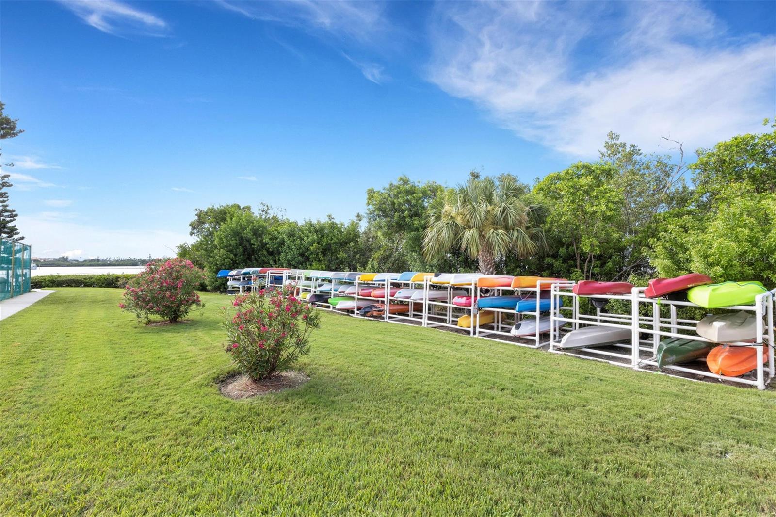 Image 43 of 51 For 12760 Indian Rocks Road 1087