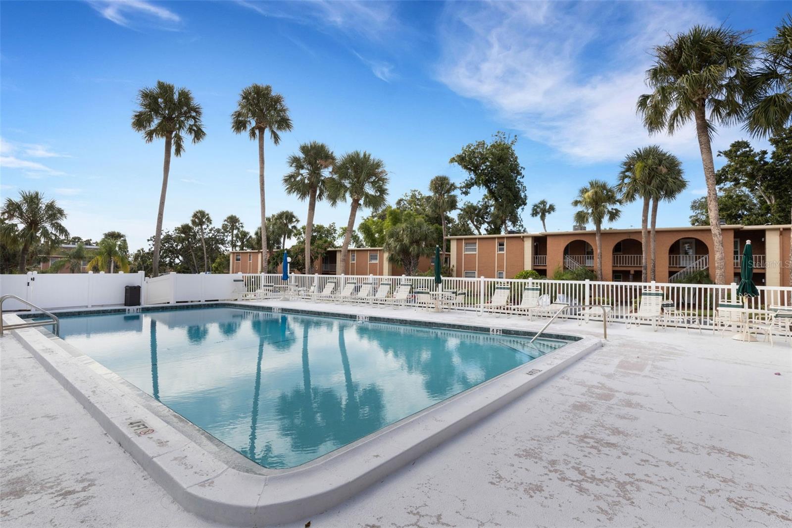 Image 49 of 51 For 12760 Indian Rocks Road 1087