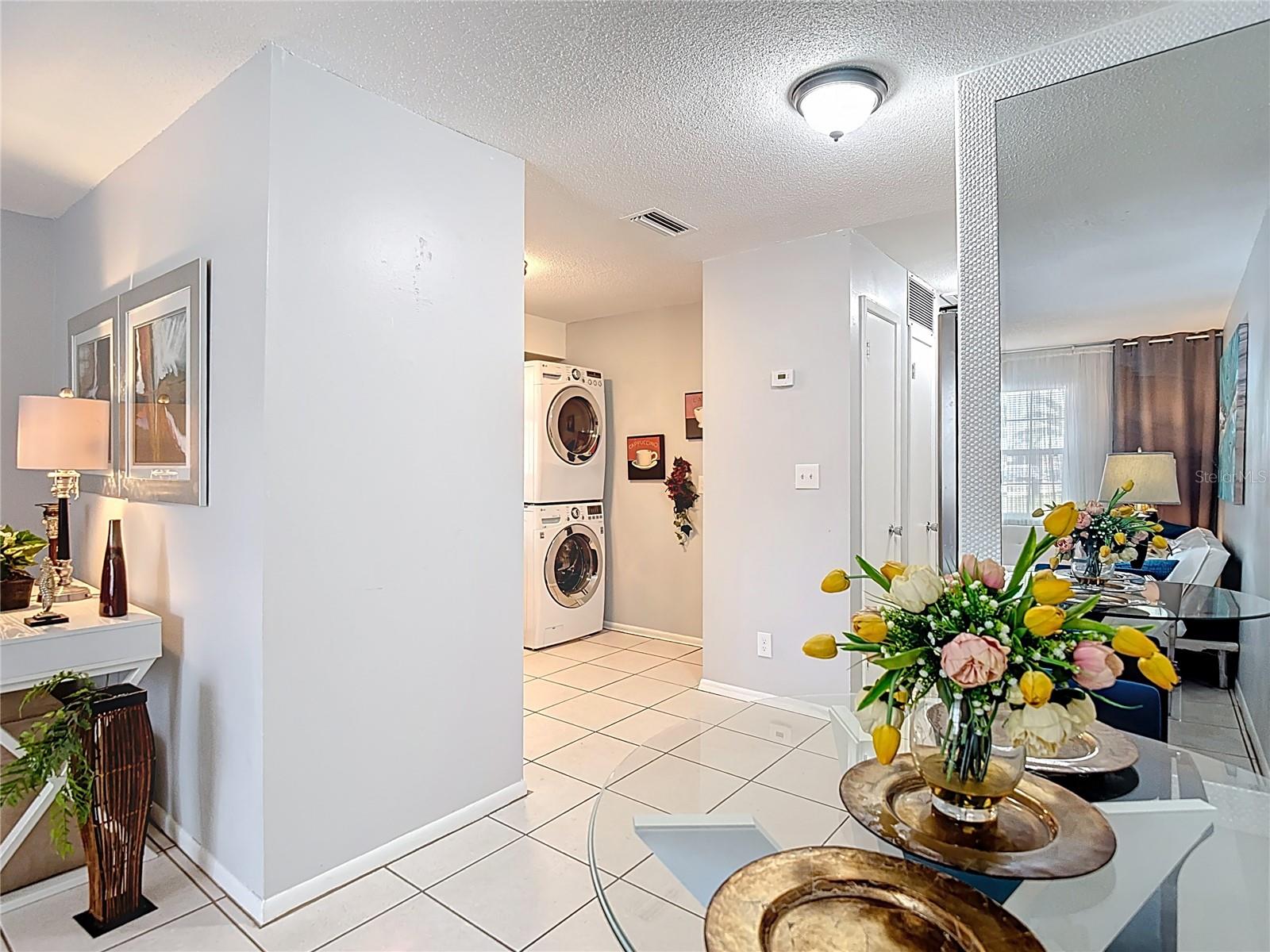 Image 18 of 100 For 139 Jefferson Circle N