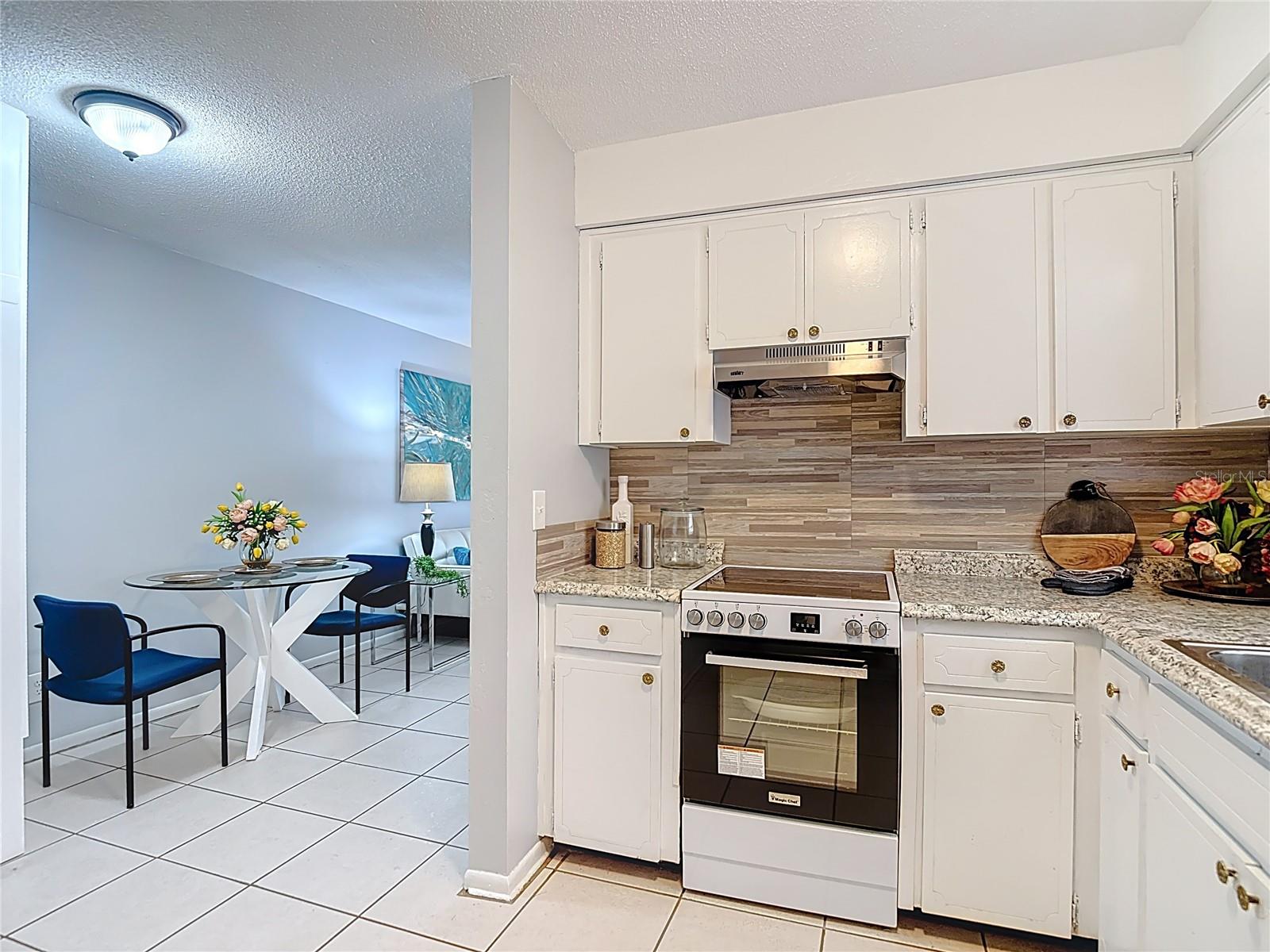 Image 22 of 100 For 139 Jefferson Circle N