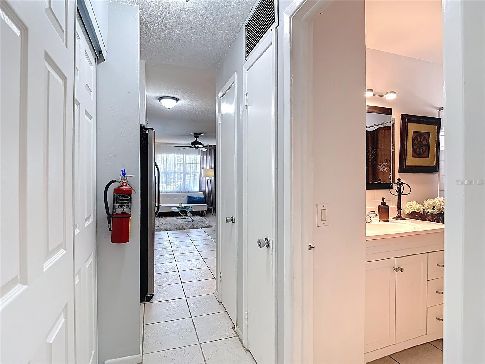 Image 26 of 100 For 139 Jefferson Circle N