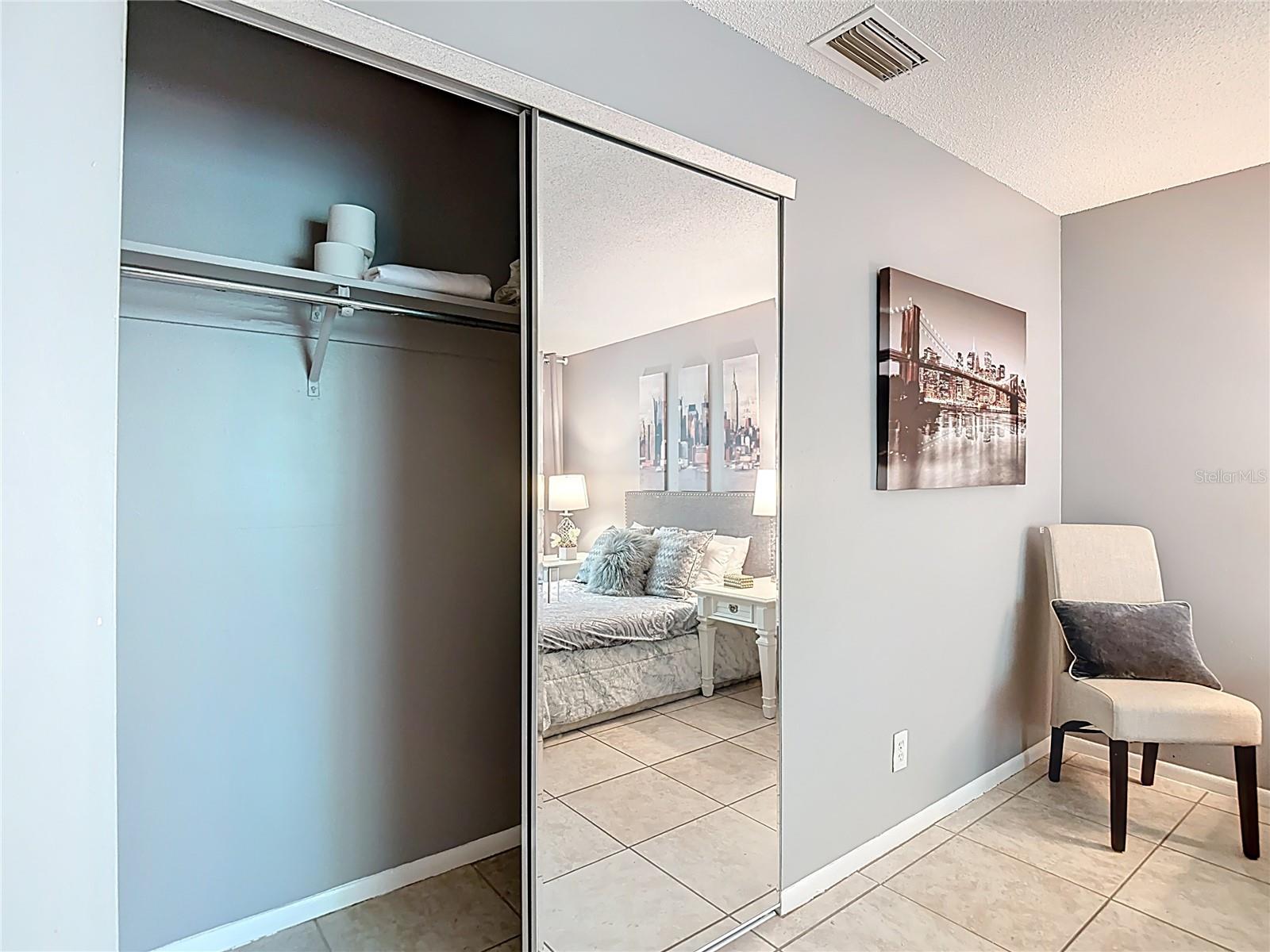 Image 41 of 100 For 139 Jefferson Circle N