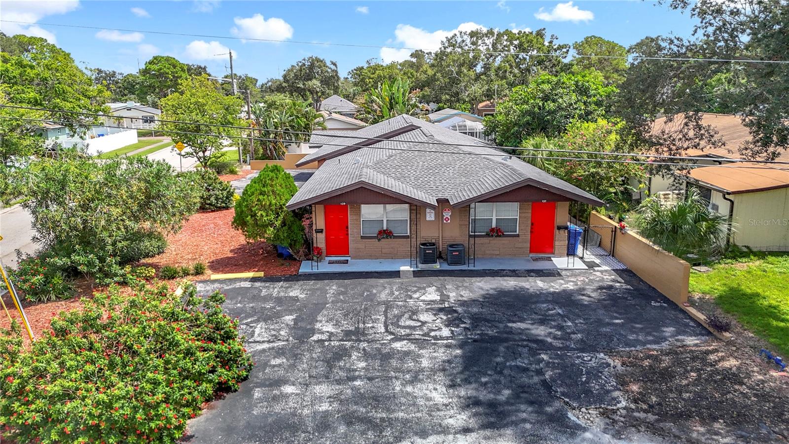 Image 5 of 100 For 139 Jefferson Circle N