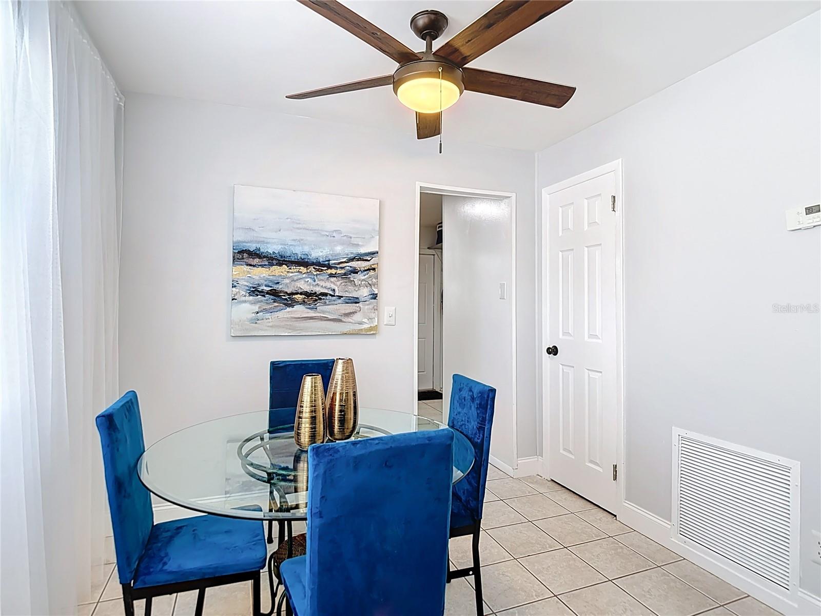 Image 52 of 100 For 139 Jefferson Circle N