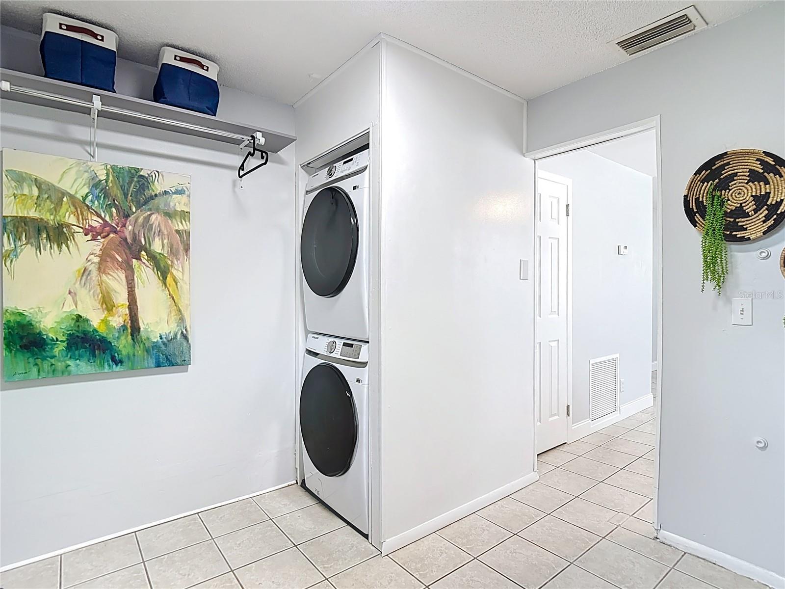 Image 57 of 100 For 139 Jefferson Circle N