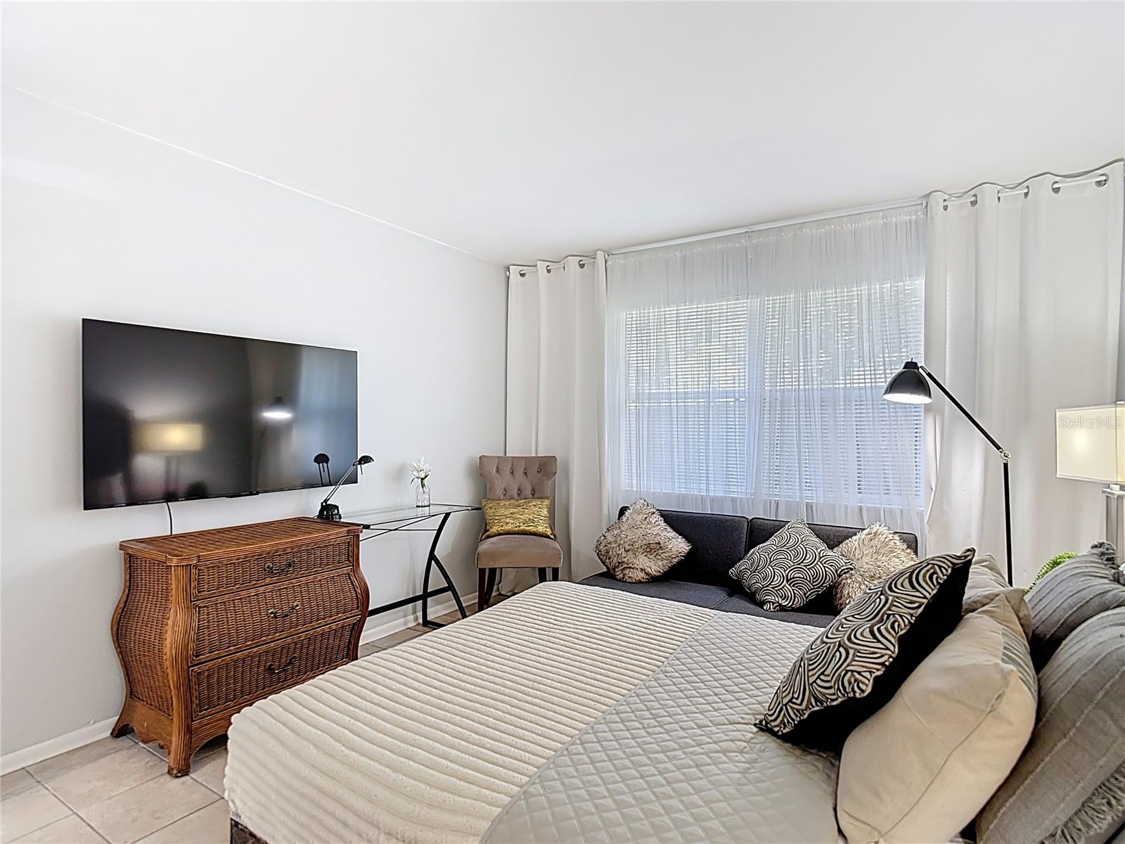 Image 66 of 100 For 139 Jefferson Circle N