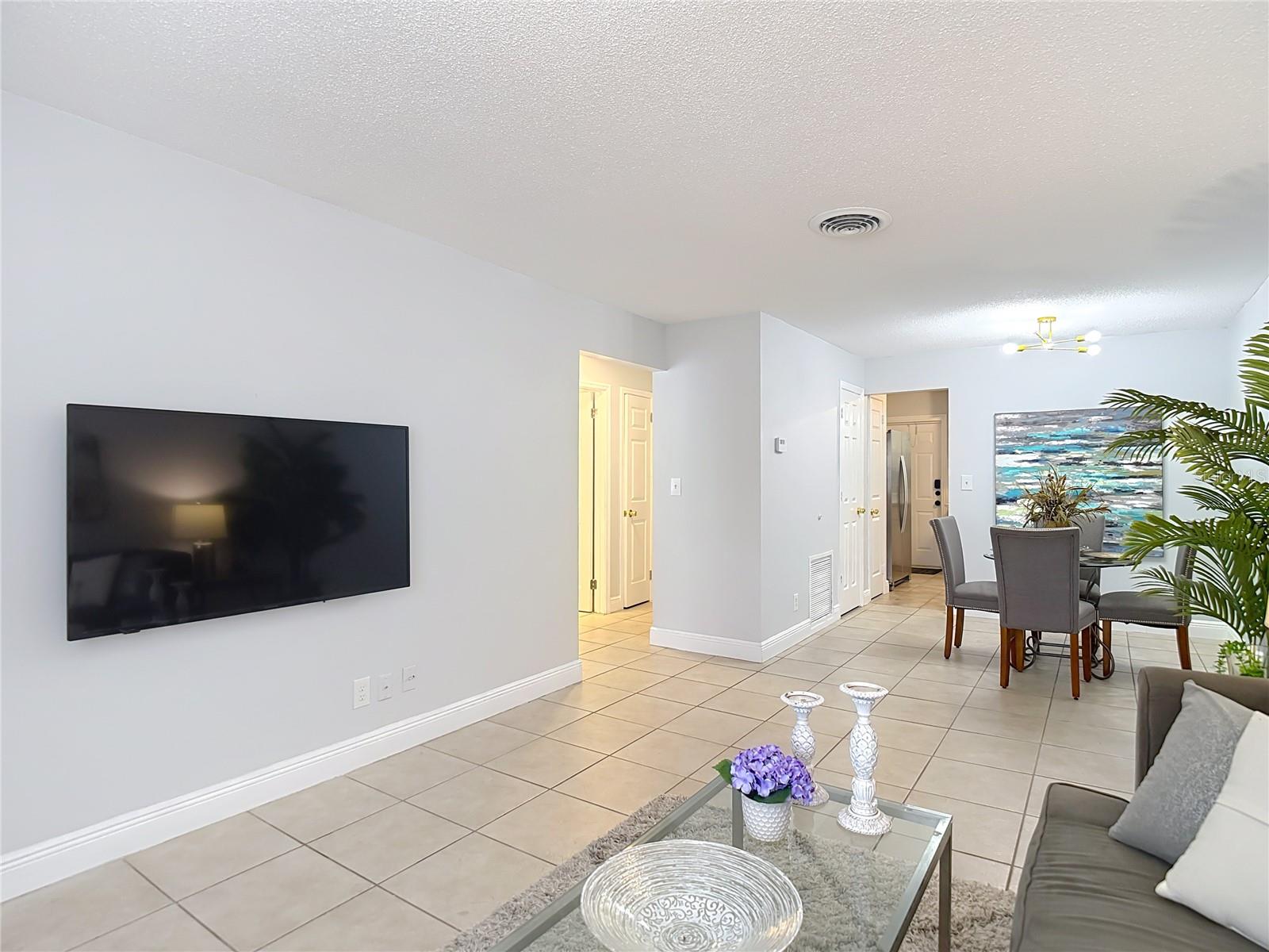 Image 75 of 100 For 139 Jefferson Circle N