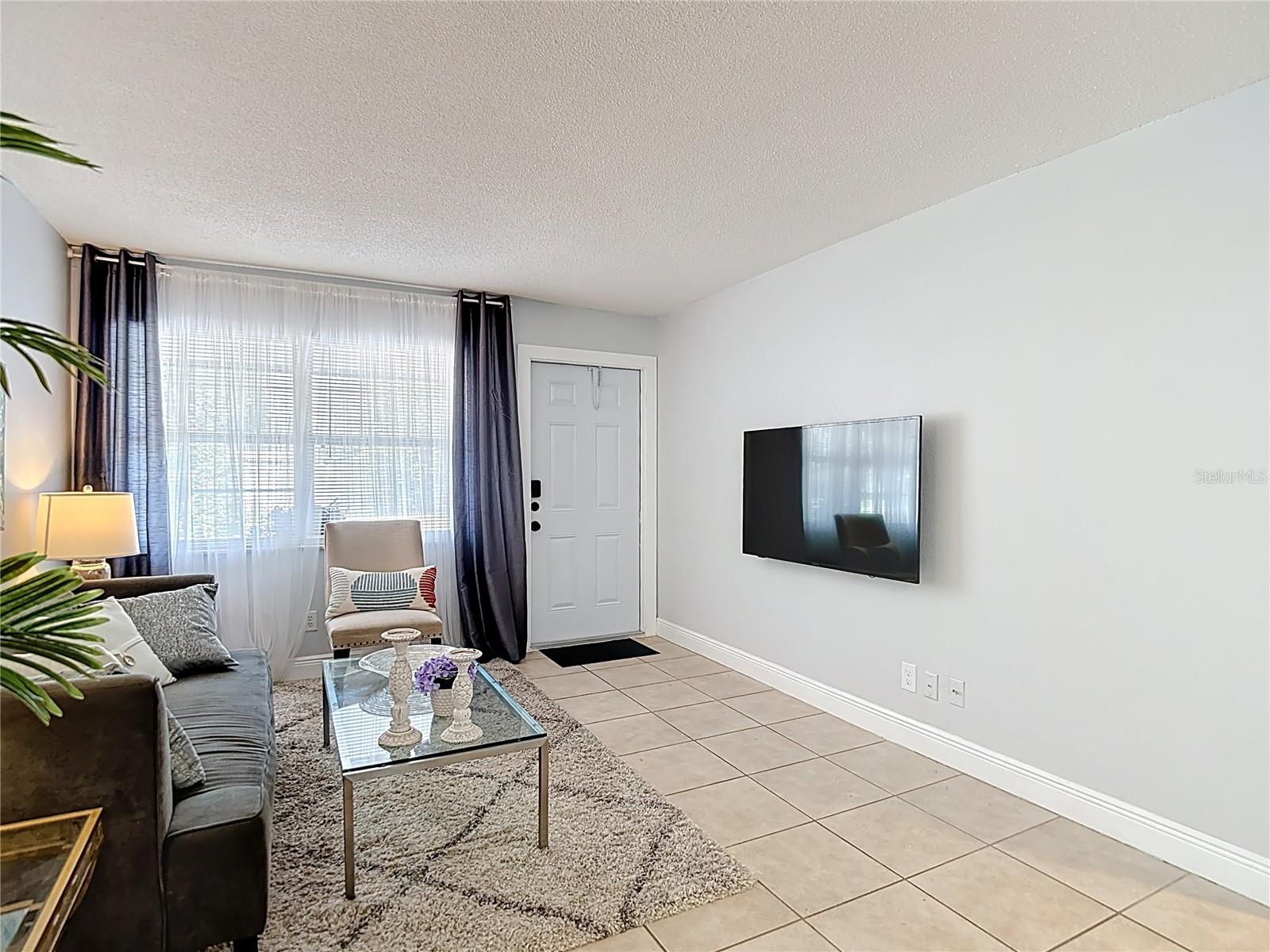 Image 76 of 100 For 139 Jefferson Circle N