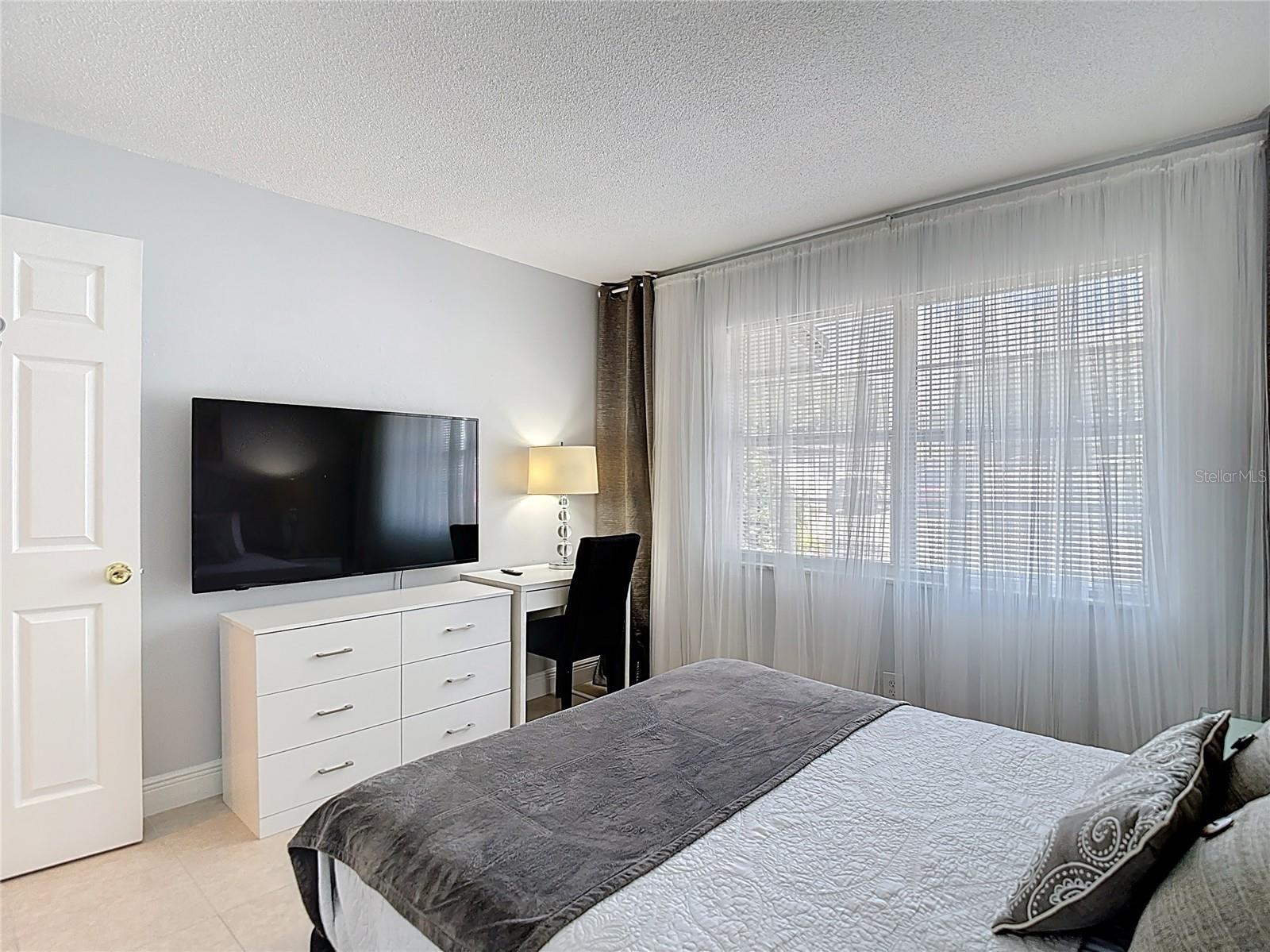 Image 83 of 100 For 139 Jefferson Circle N