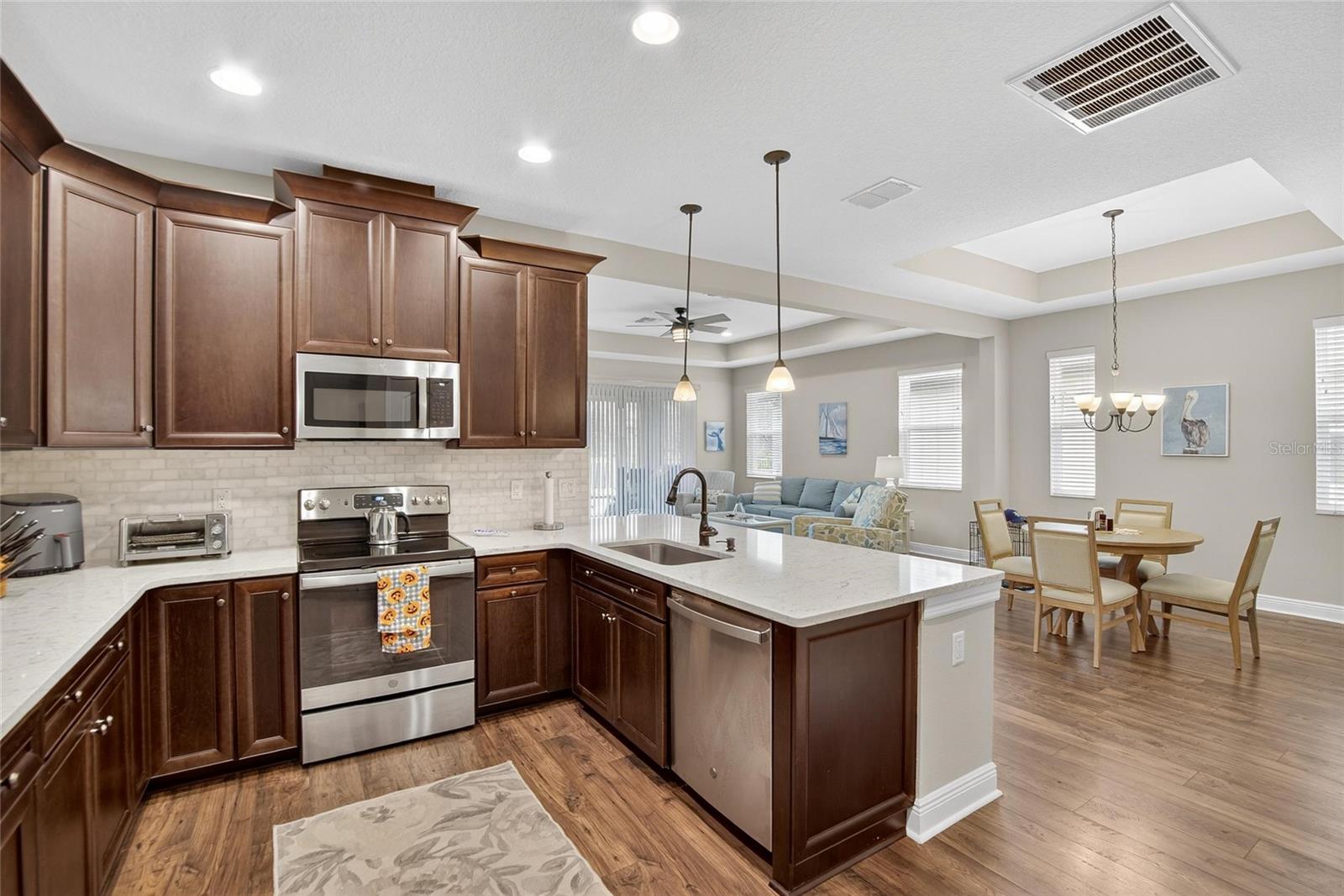 Image 11 of 26 For 19356 Hawk Valley Drive