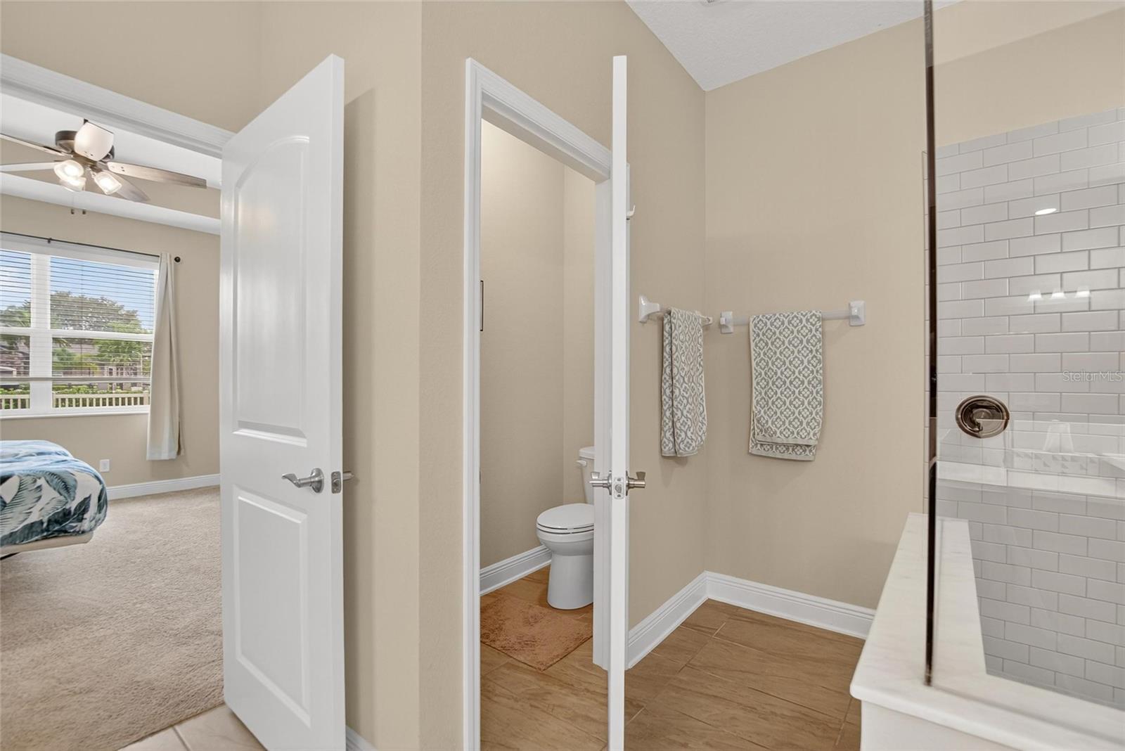 Image 17 of 26 For 19356 Hawk Valley Drive