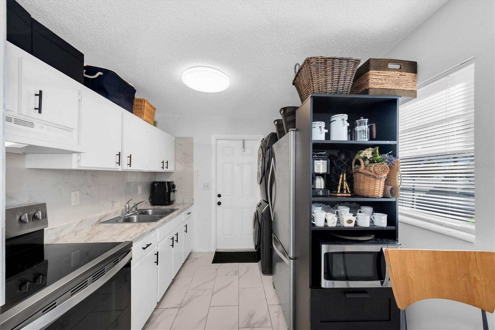 Image 10 of 41 For 7397 34th Street N