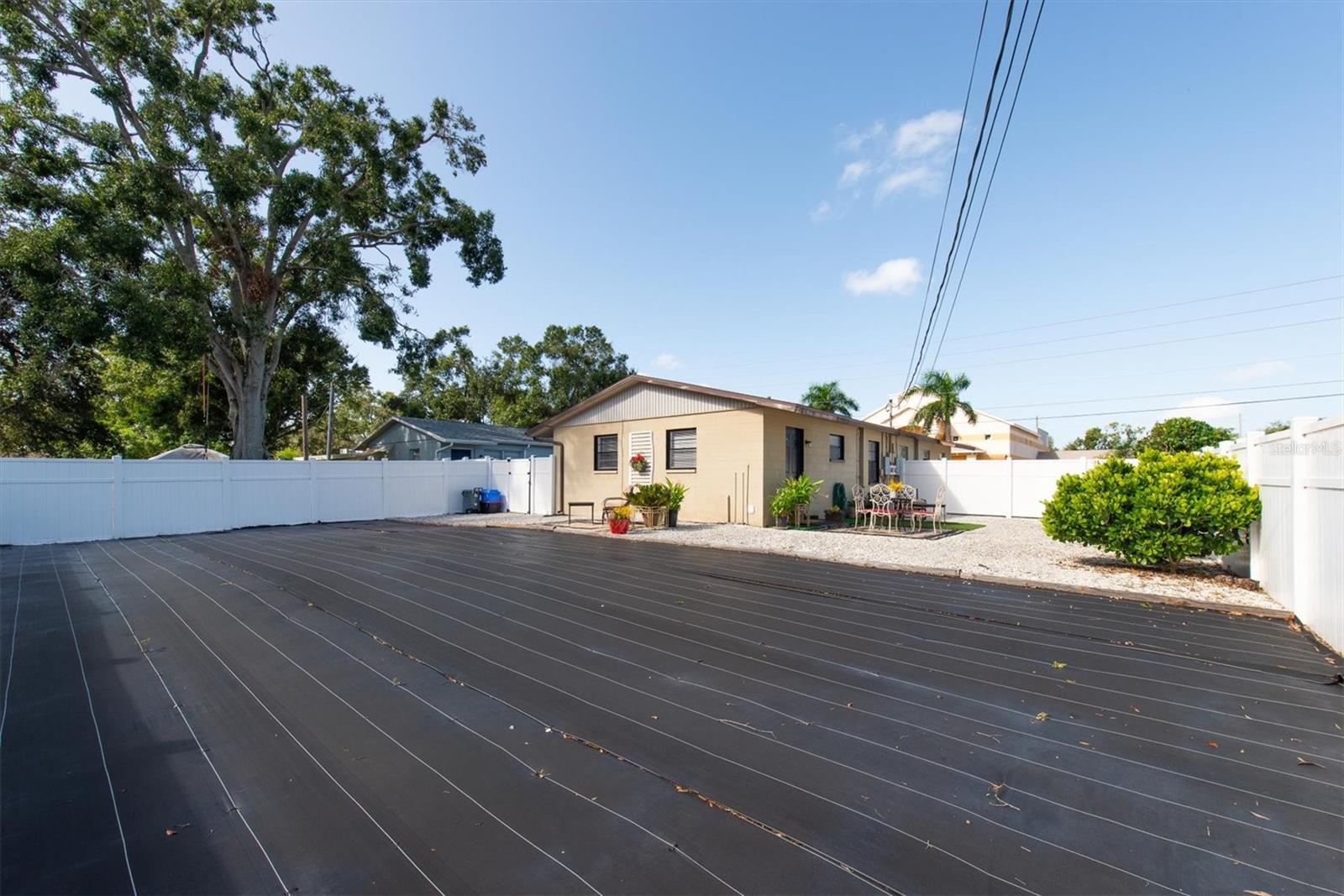 Image 22 of 41 For 7397 34th Street N