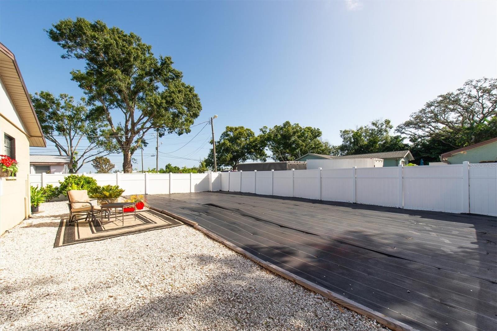 Image 24 of 41 For 7397 34th Street N