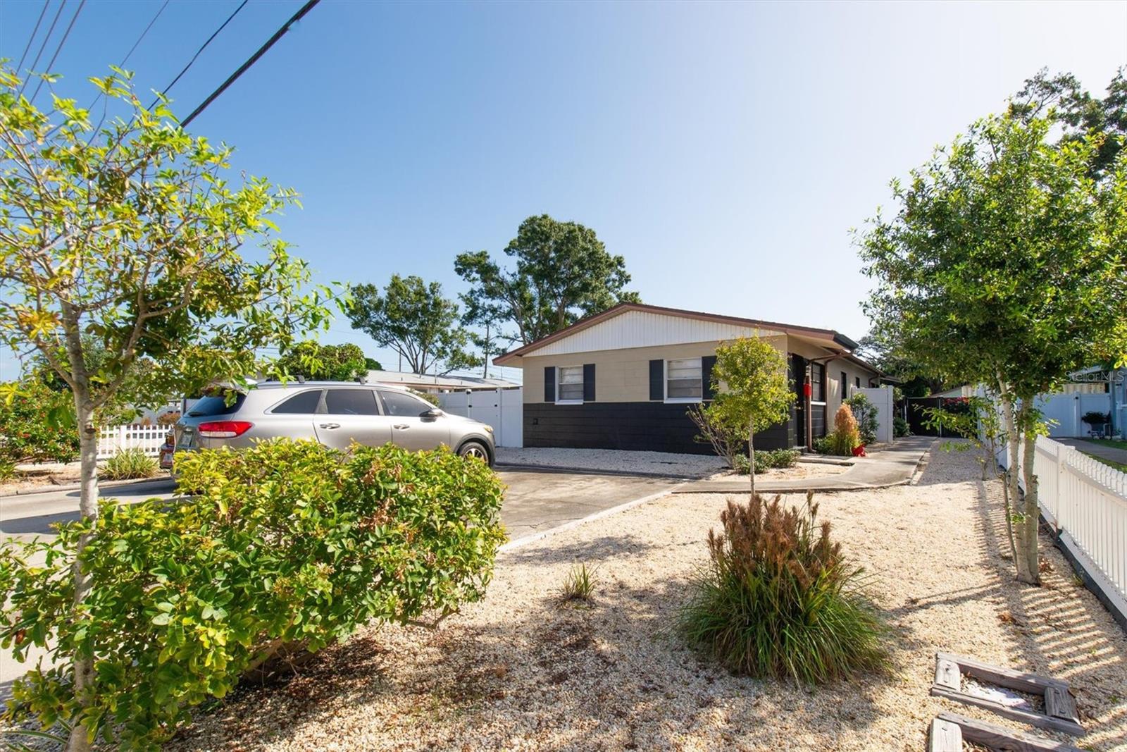 Image 38 of 41 For 7397 34th Street N