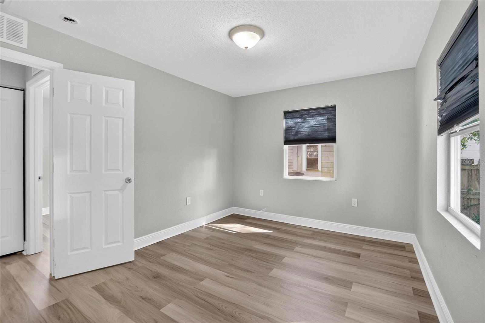 Image 22 of 33 For 1407 Jean Street