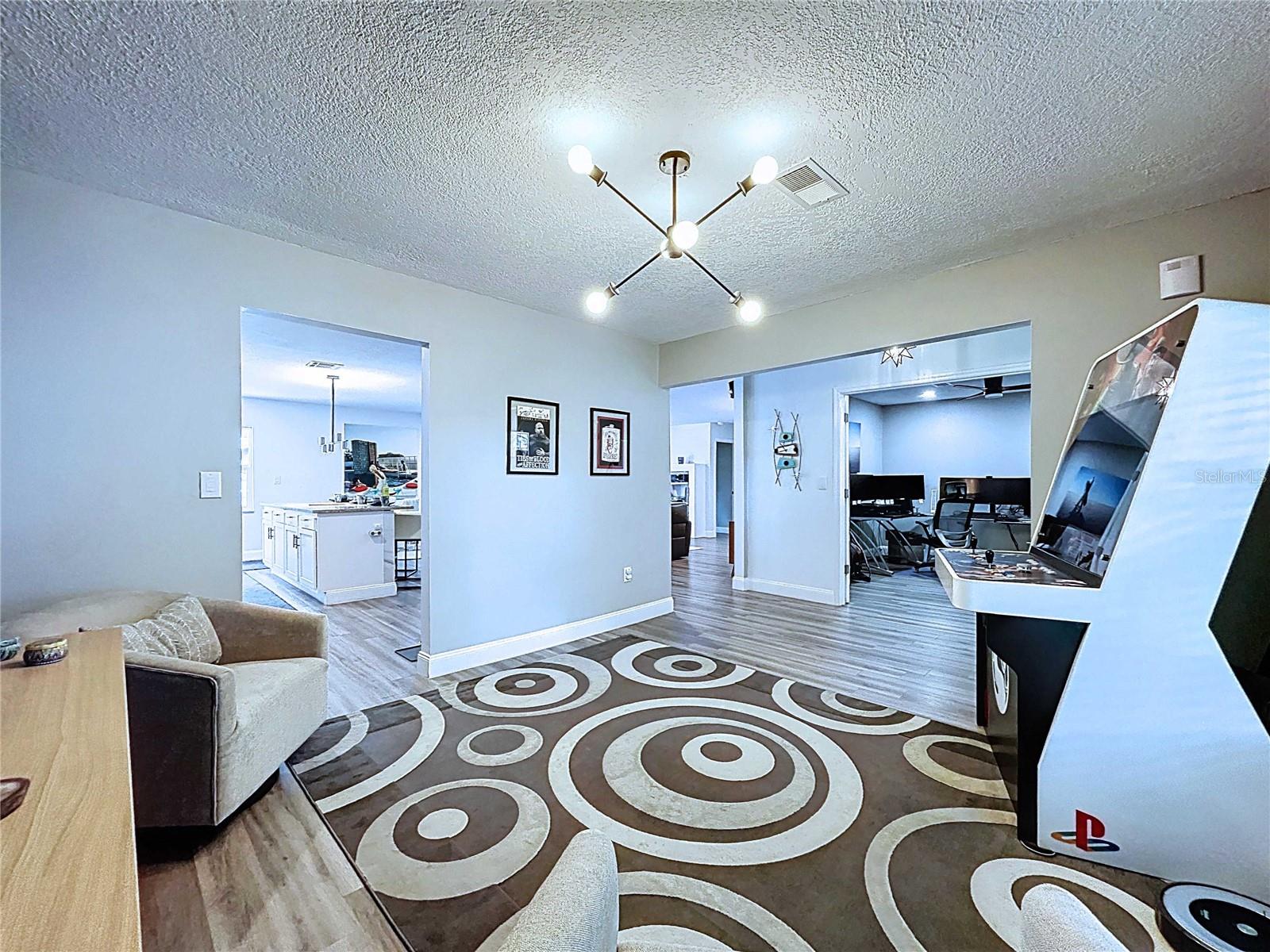 Image 18 of 70 For 1404 Big Oak Court