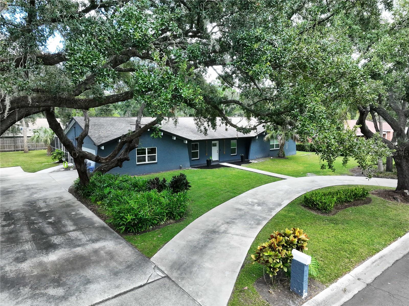 Image 3 of 70 For 1404 Big Oak Court