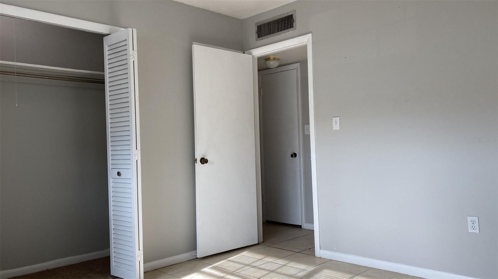 Image 16 of 21 For 3718 Mckay Avenue 206