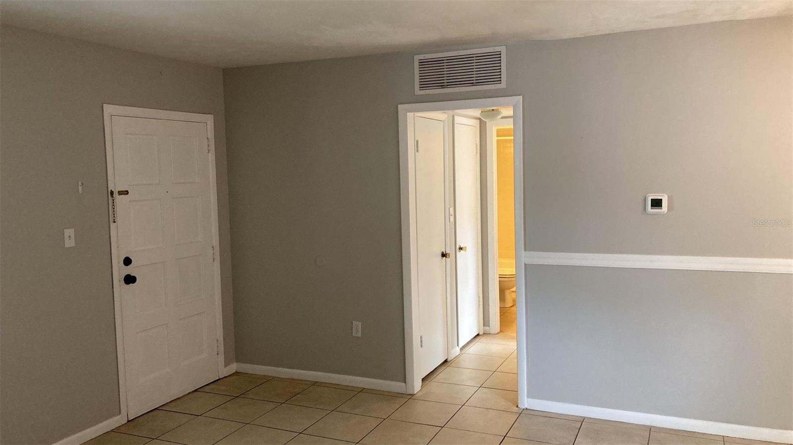 Image 6 of 21 For 3718 Mckay Avenue 206