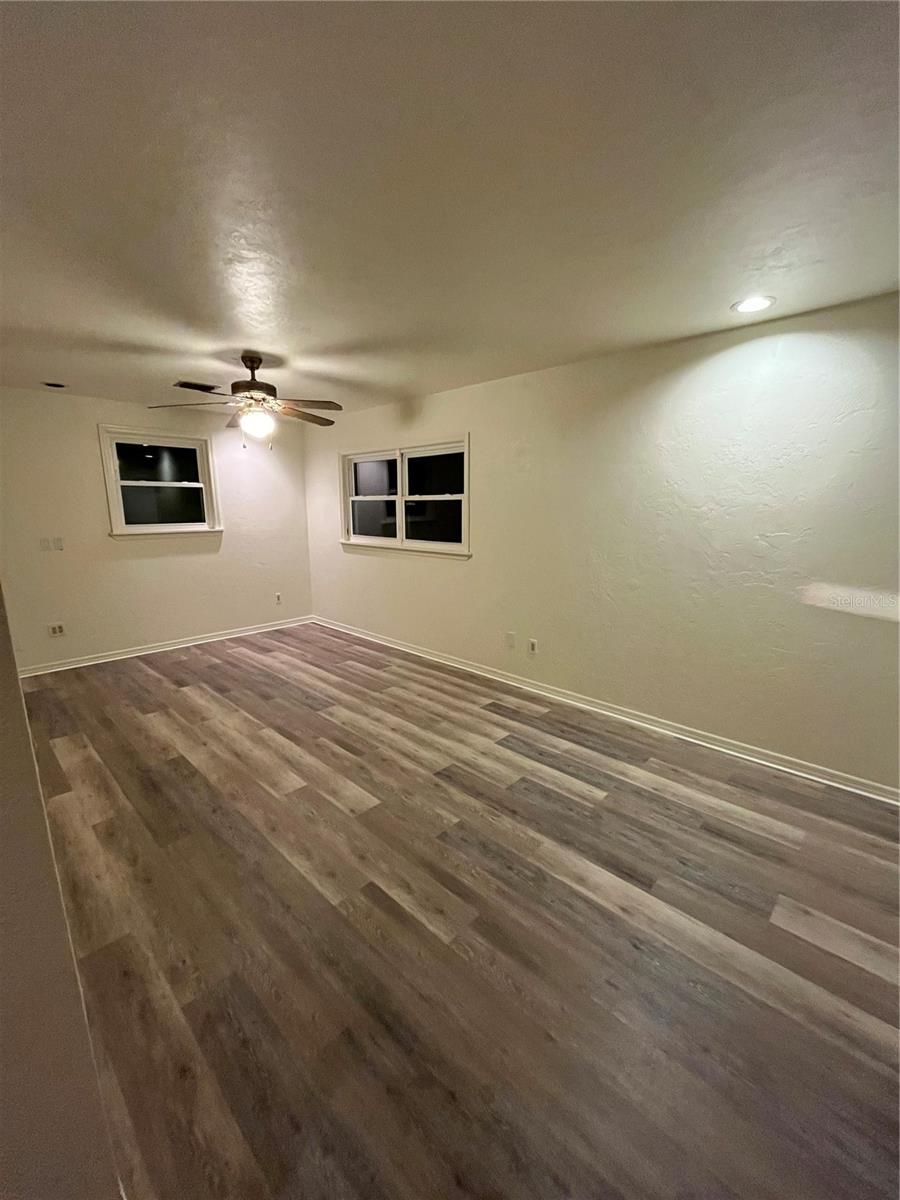 Image 12 of 25 For 309 Riviera Drive