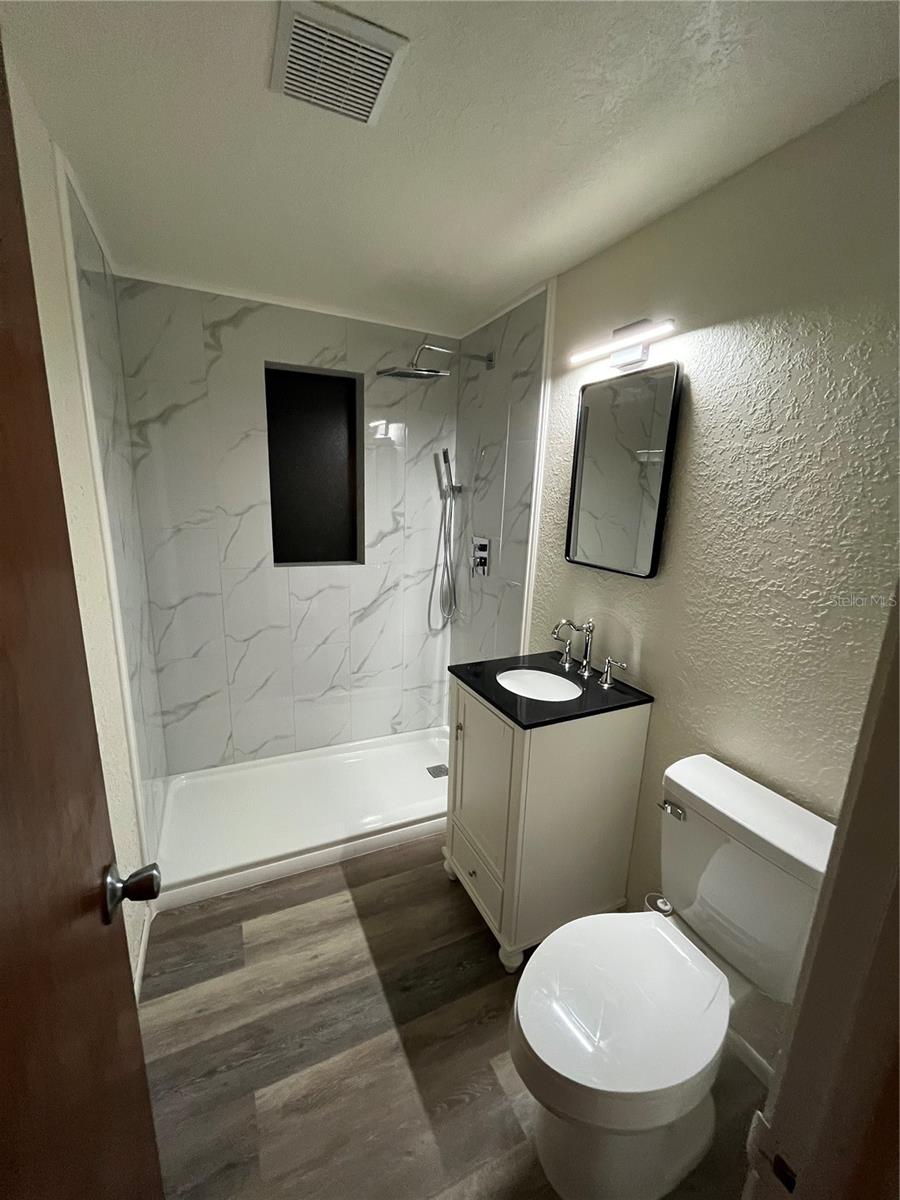 Image 18 of 25 For 309 Riviera Drive