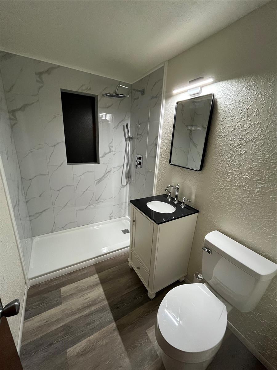 Image 19 of 25 For 309 Riviera Drive