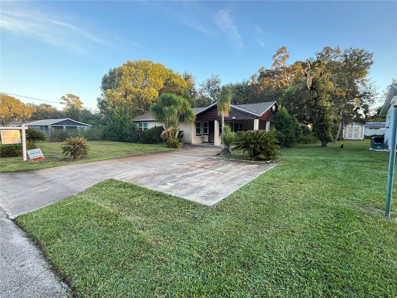 Image 2 of 25 For 309 Riviera Drive